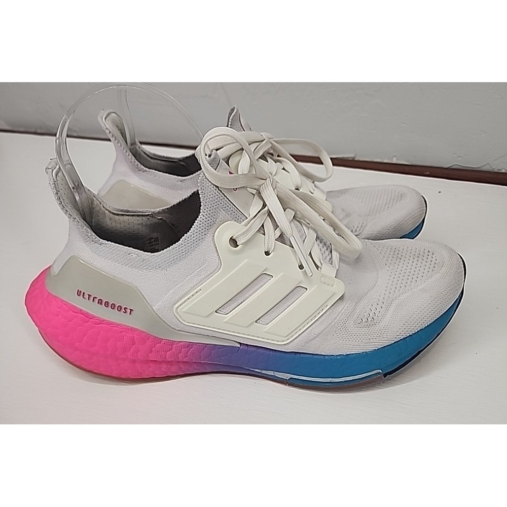 Adidas Ultraboost 22 Running Shoes White Pink Blue Gradient GV8830 Womens 8
